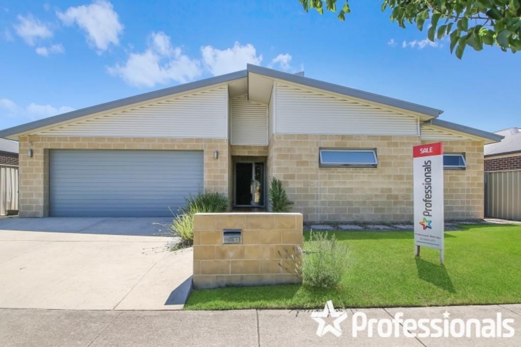 13 Derwent Way, West Wodonga, VIC 3690