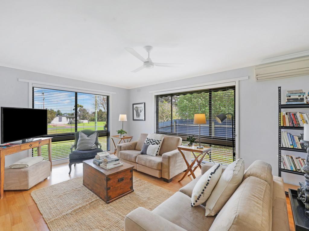 4 Townsend St, Mortlake, VIC 3272