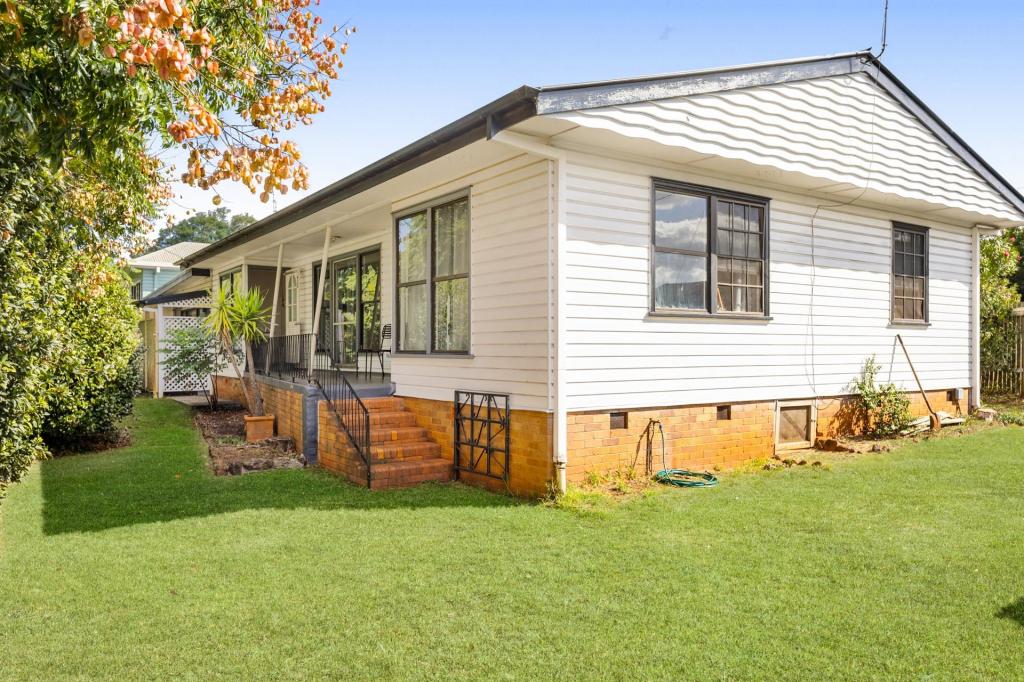 227c West St, Harristown, QLD 4350