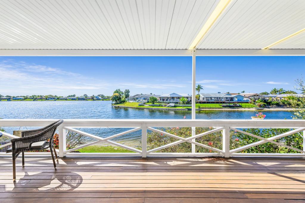 19 Wedgebill Pde, Burleigh Waters, QLD 4220