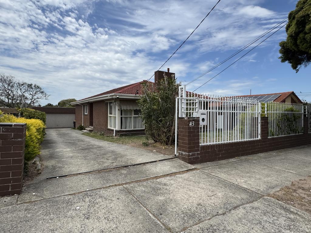 43 Barbara Ave, Dandenong North, VIC 3175