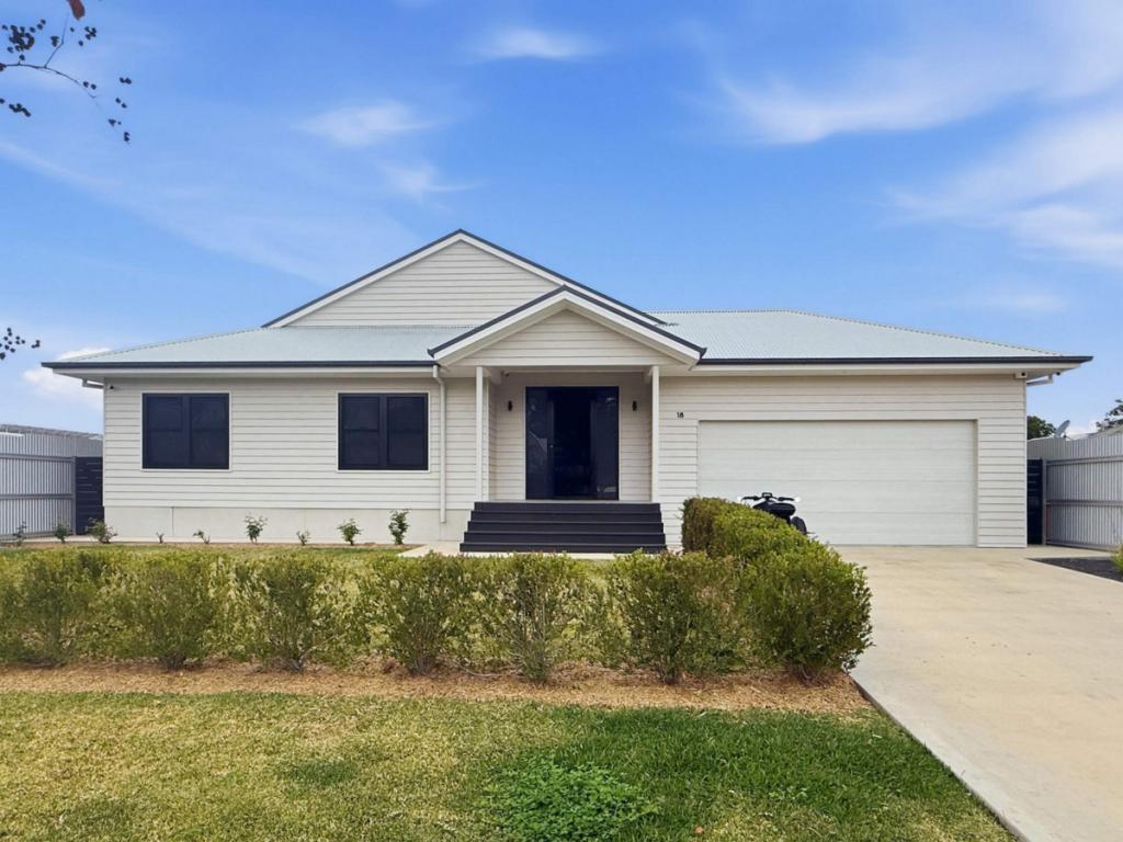 18 Chester St, Moree, NSW 2400