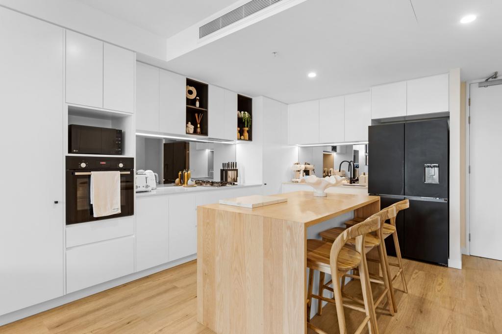 106/1 Waterfront Pl, Robina, QLD 4226