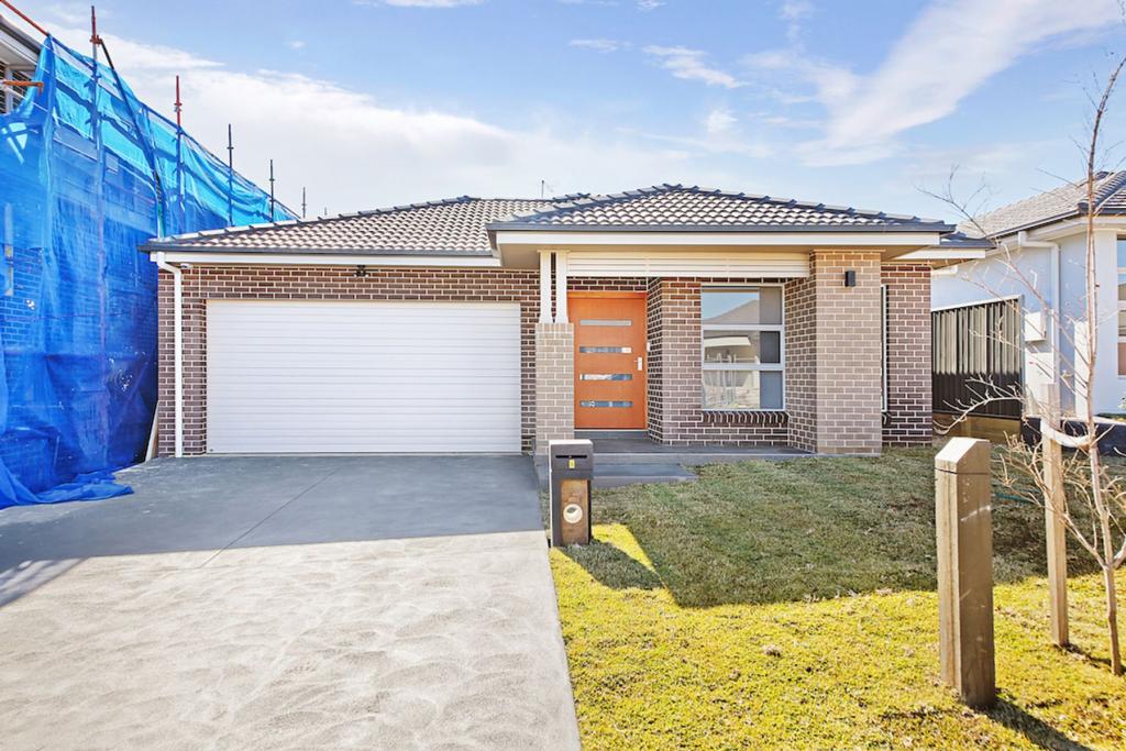 6 Bushpea Ave, Denham Court, NSW 2565