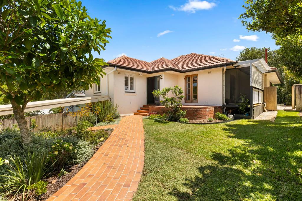72 Bowman Pde, Bardon, QLD 4065
