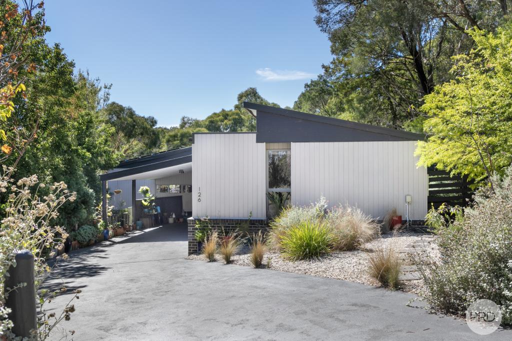 126 Moss Ave, Mount Helen, VIC 3350