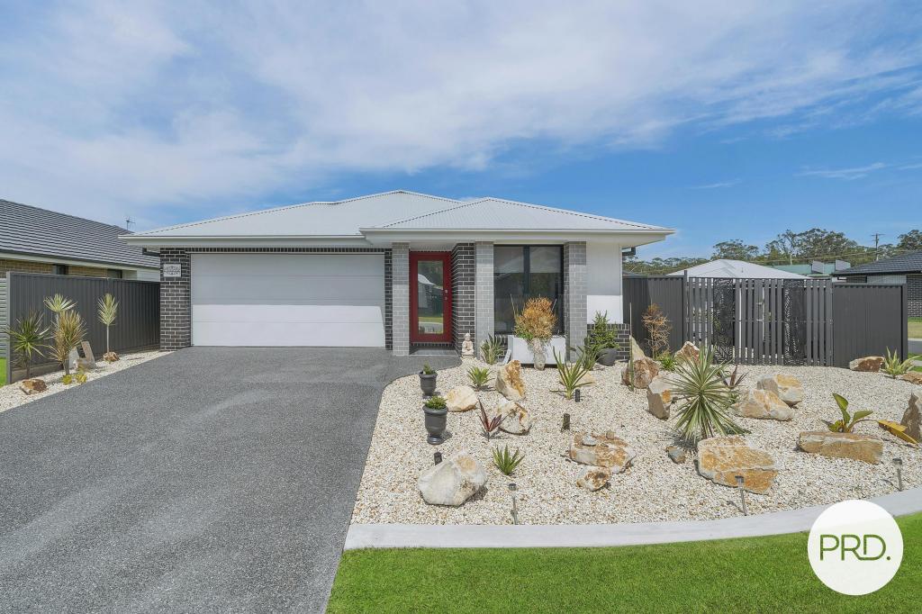 16 Vernon Cct, Kew, NSW 2439
