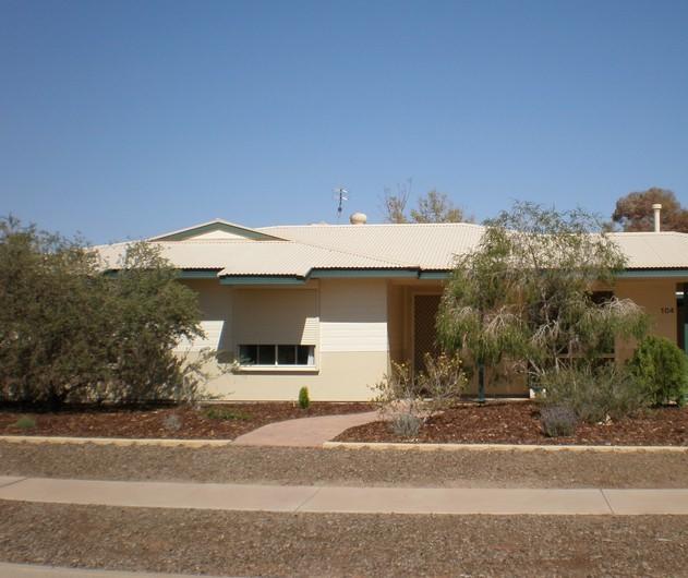 104 Stuart Rd, Roxby Downs, SA 5725