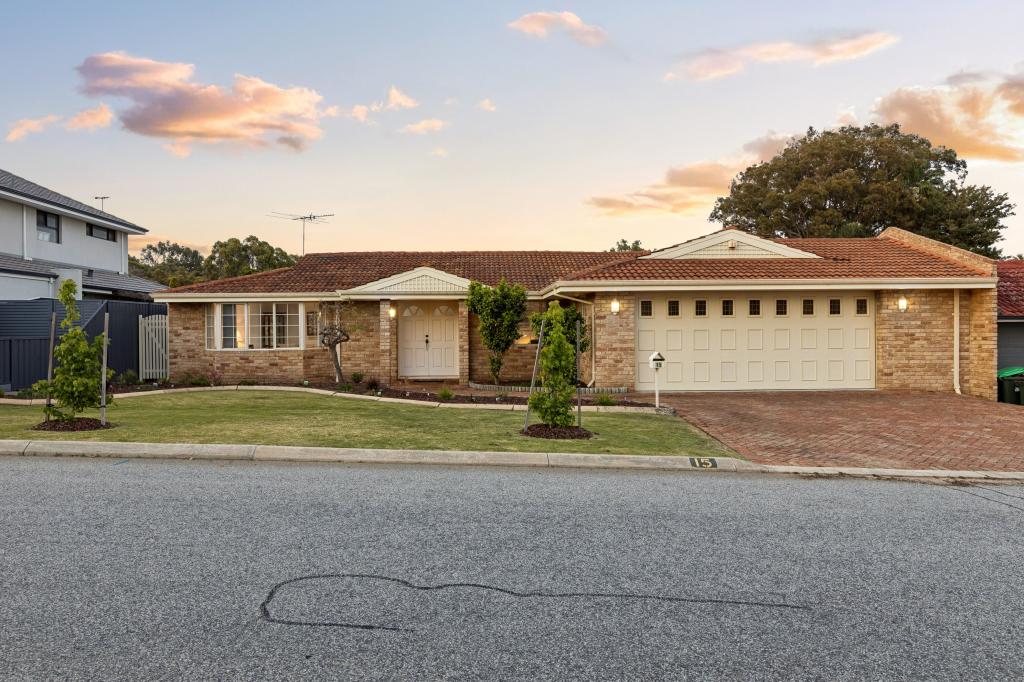15 Holmesfield Cres, Carine, WA 6020