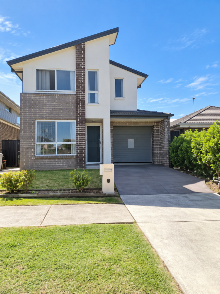 219 SEVENTH AVE, AUSTRAL, NSW 2179