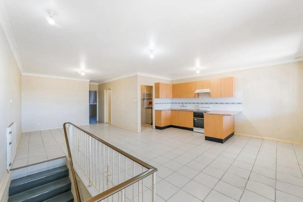 4/163 Meadows Rd, Mount Pritchard, NSW 2170