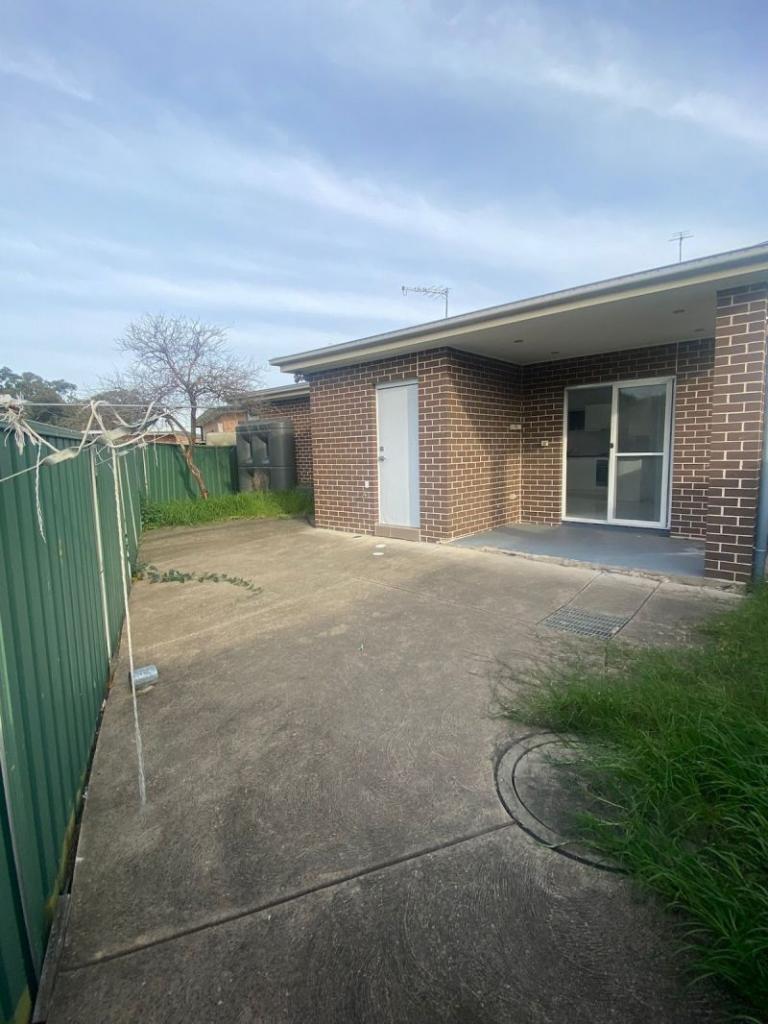 47a Robson Cres, St Helens Park, NSW 2560