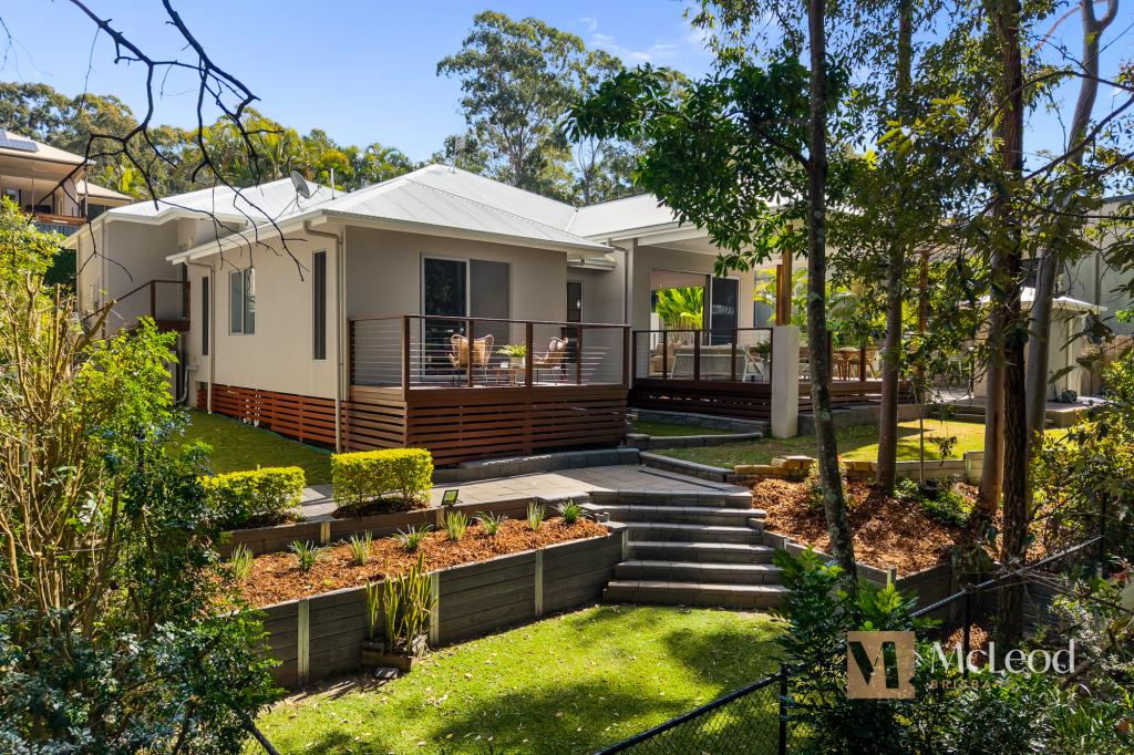 4 Carissa Pl, Chapel Hill, QLD 4069