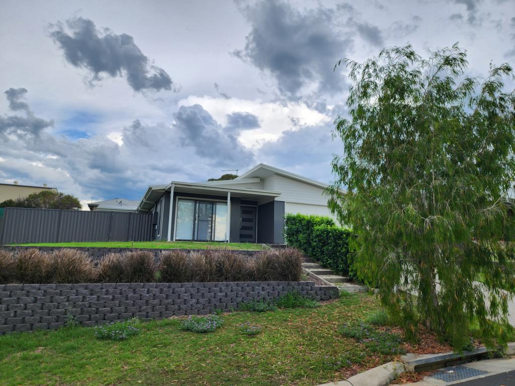 28 Pera Cres, Warwick, QLD 4370