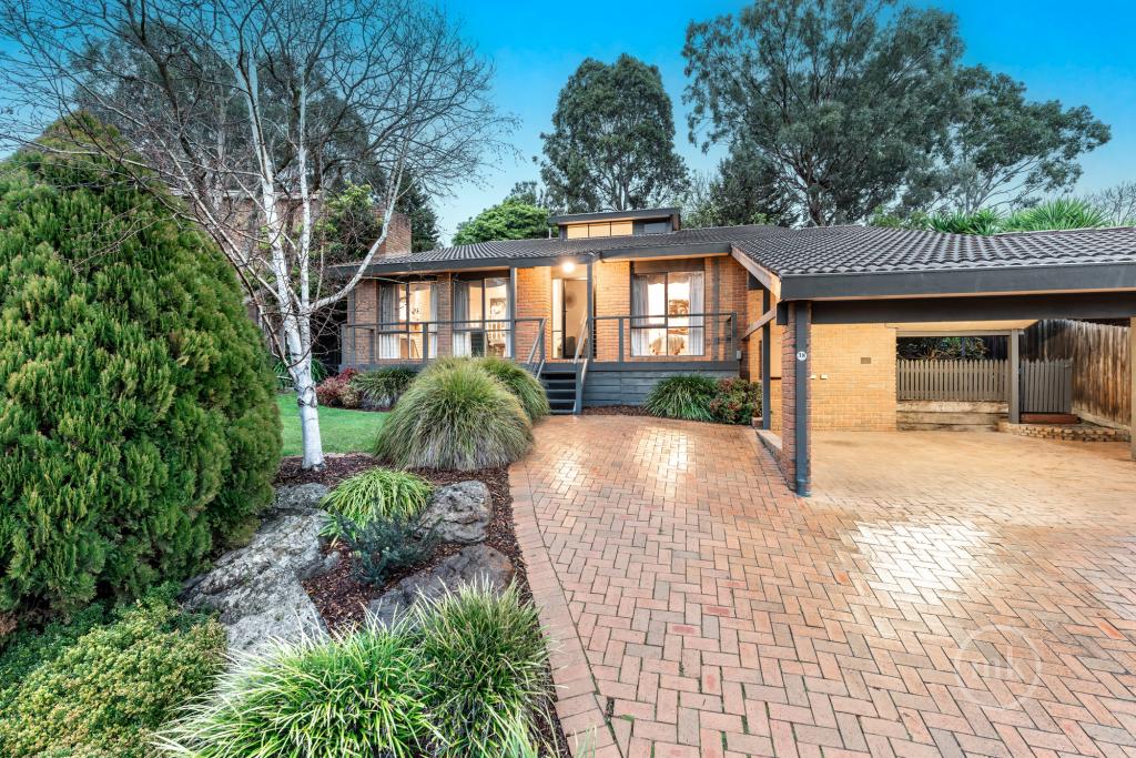 38 BALMORAL CCT, ELTHAM, VIC 3095
