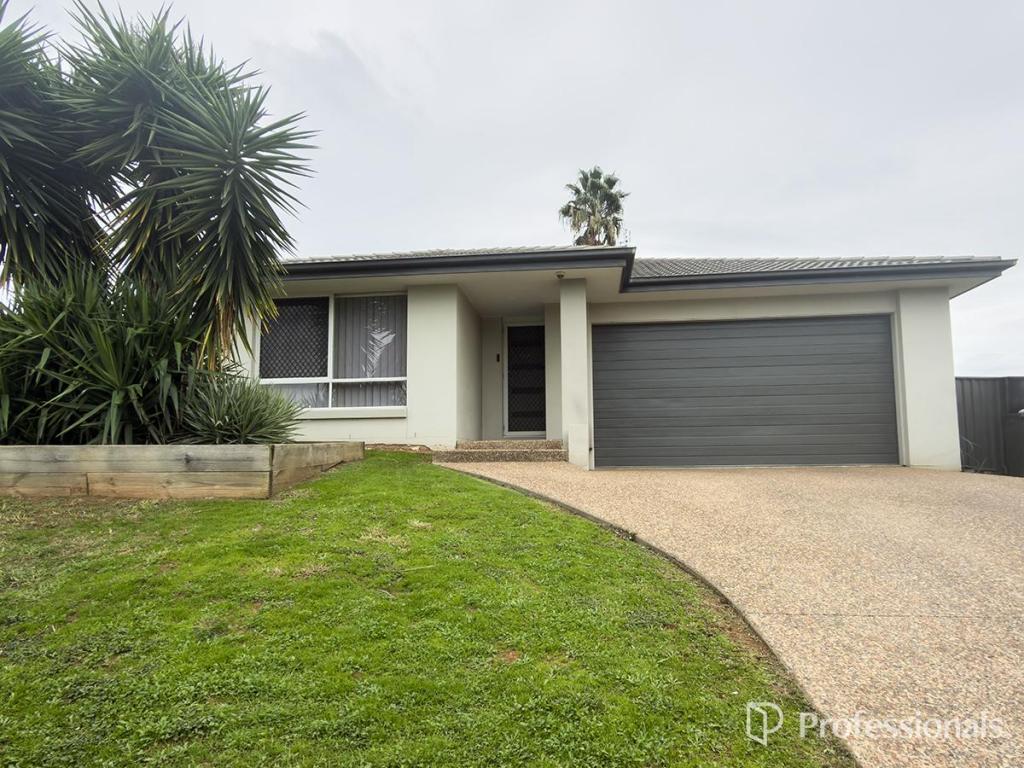 18 Regal Park Dr, Oxley Vale, NSW 2340