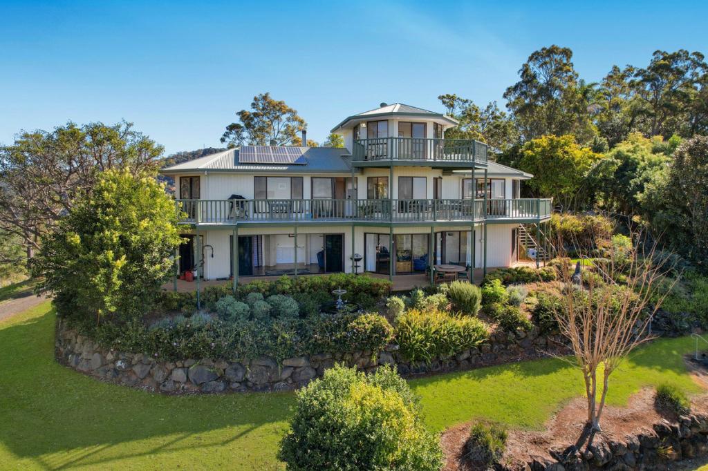 50 Macrozamia Dr, Clagiraba, QLD 4211