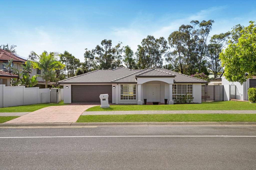 7 Maltravers Dr, Arundel, QLD 4214