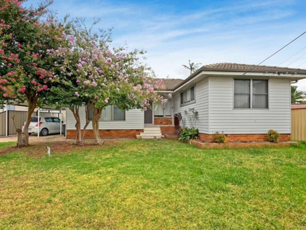 3 Frazer Ave, Lurnea, NSW 2170