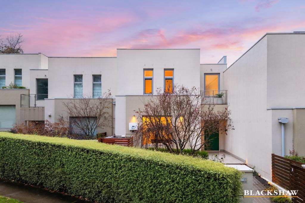 3/9 Favenc Cir, Griffith, ACT 2603
