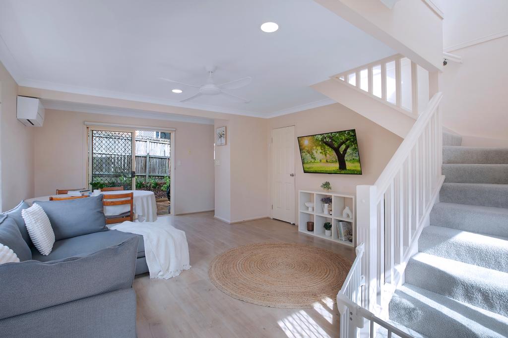 2/27 Daniells St, Carina, QLD 4152