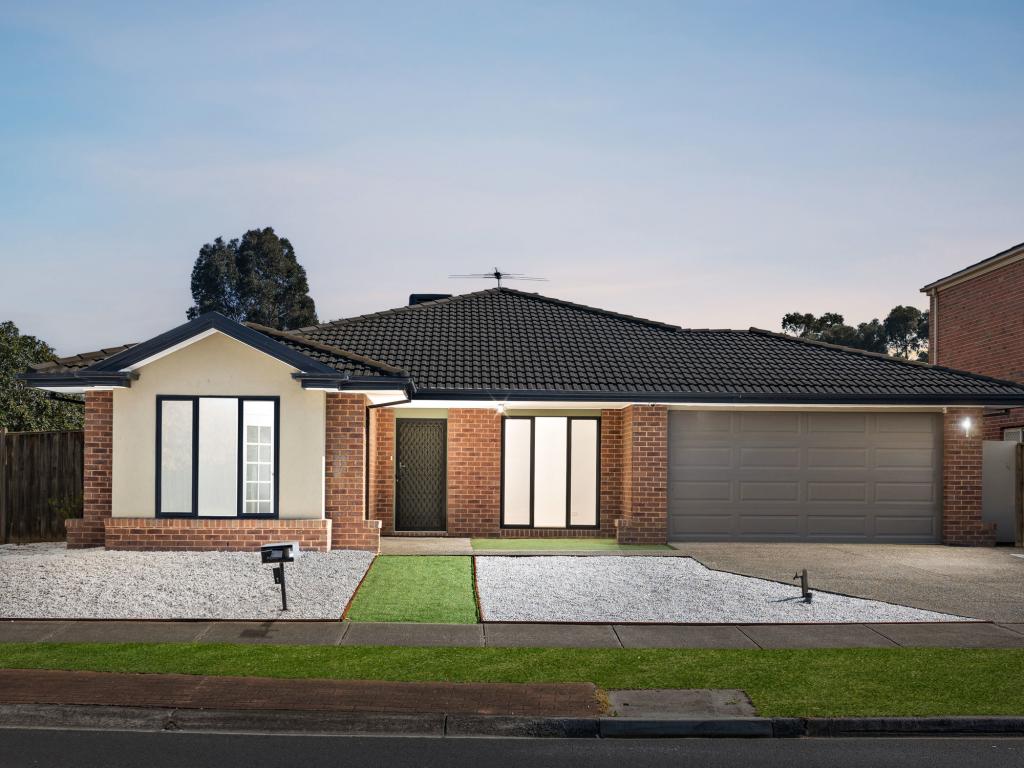 1 ROANOKE GR, DEER PARK, VIC 3023