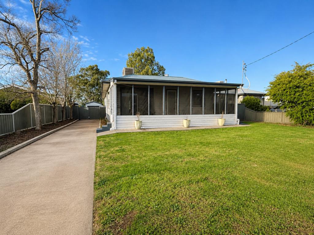 30 Gould St, Narrabri, NSW 2390