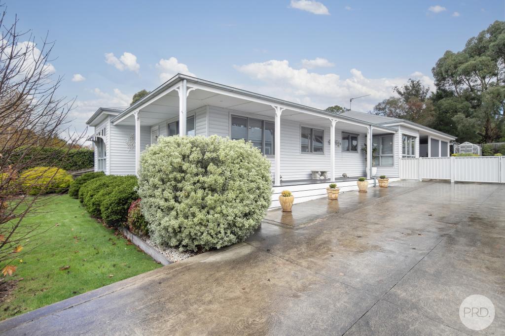 19 Main St, Gordon, VIC 3345
