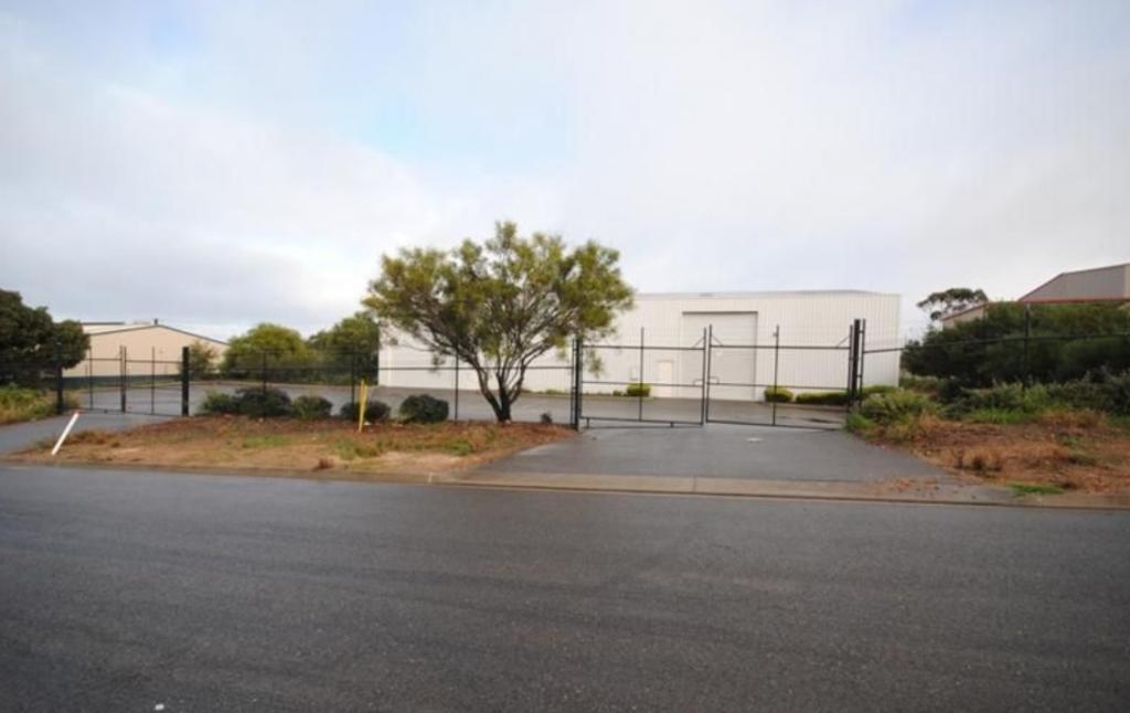 1 Bristol Ct, Lonsdale, SA 5160