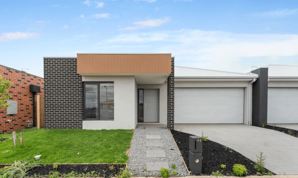 43 RUMBEE CRES, TARNEIT, VIC 3029