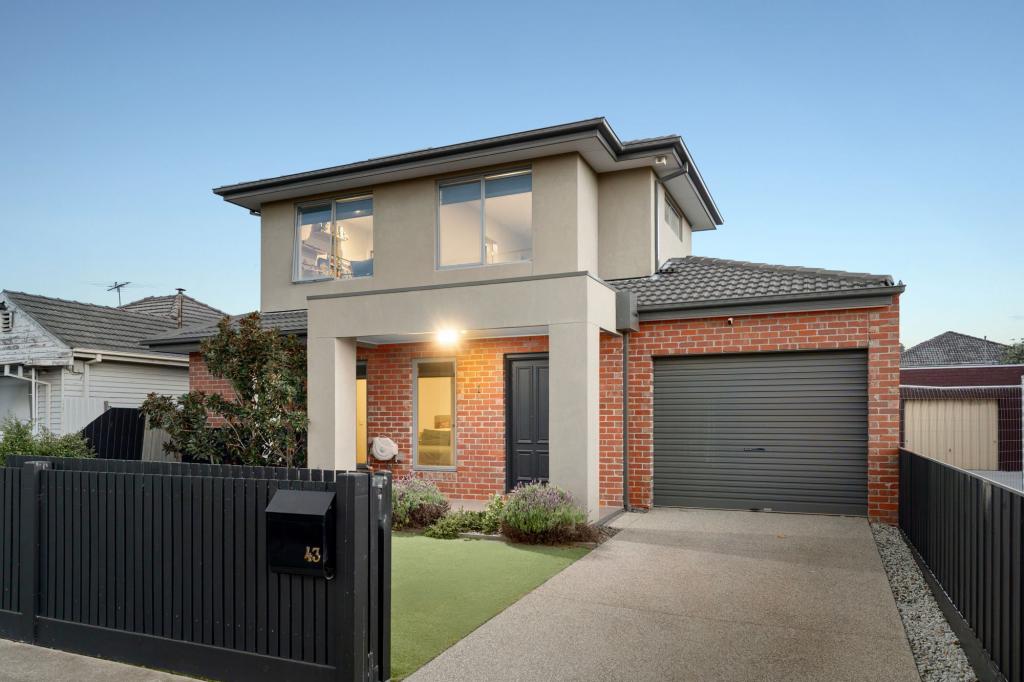 1/43 Eames Ave, Brooklyn, VIC 3012