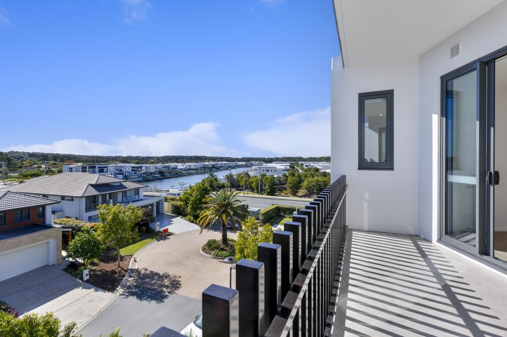 5353 Harbourview Dr, Hope Island, QLD 4212