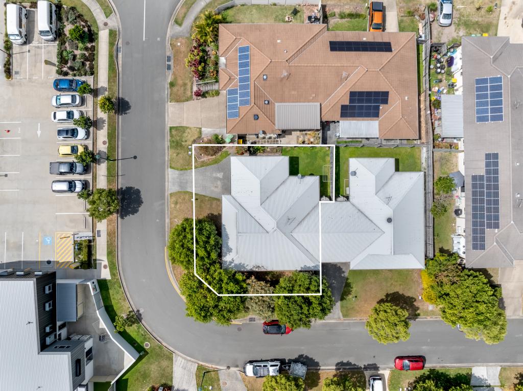 1/4 Winchester Cres, Pimpama, QLD 4209