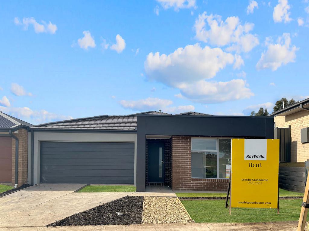 13 Prizzle Rd, Pakenham, VIC 3810