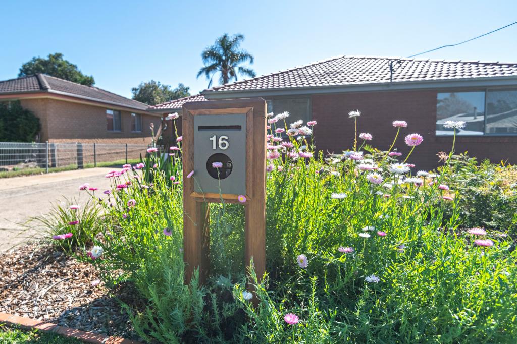 16 Queen St, Moruya, NSW 2537