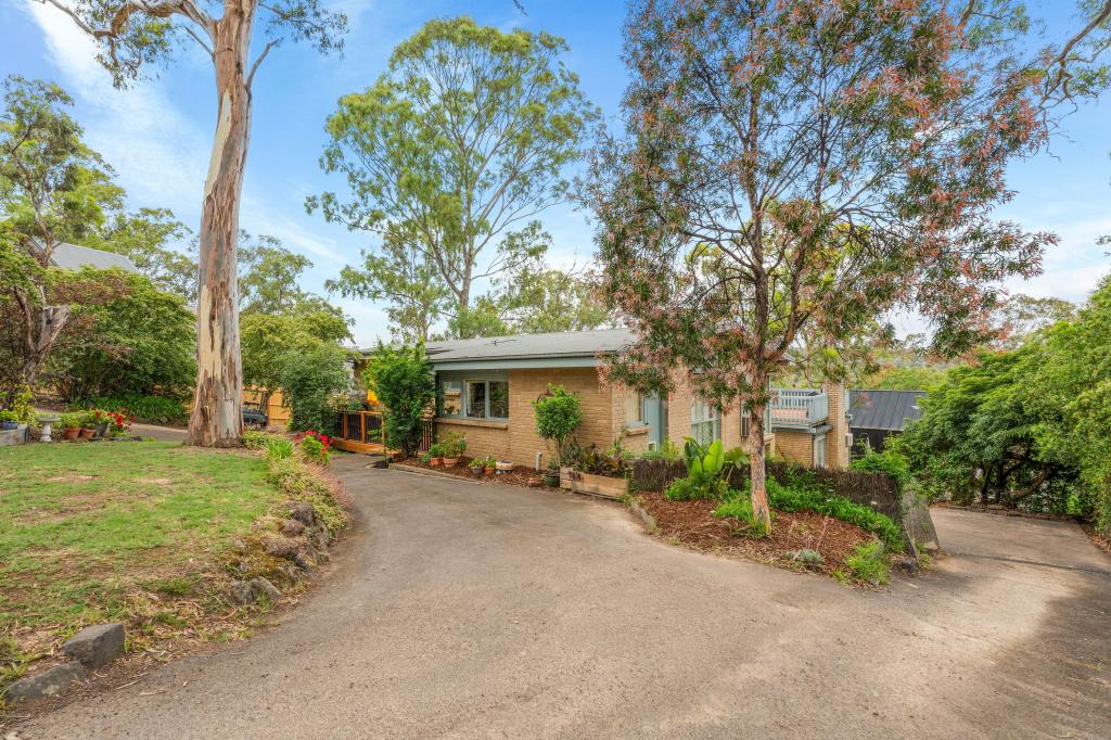 19 Piper Cres, Eltham, VIC 3095