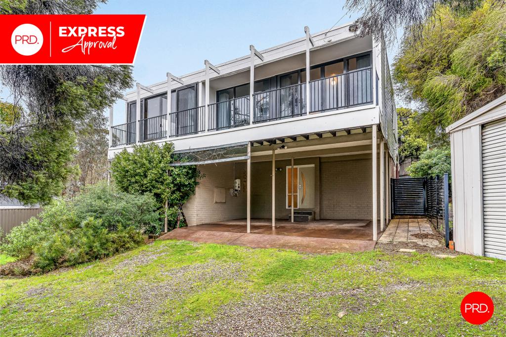 3 Moyna Dr, Spring Gully, VIC 3550