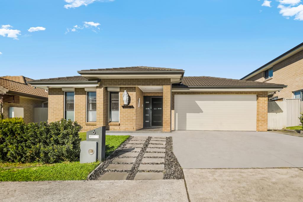 6 Bluey St, Middleton Grange, NSW 2171