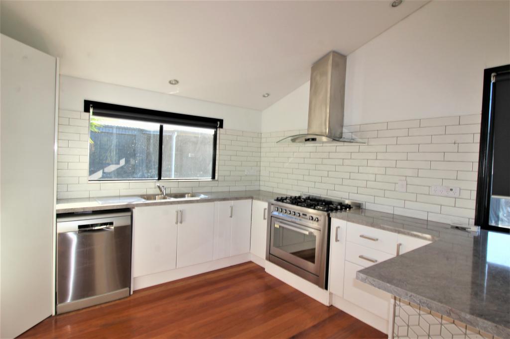 8 Davidson St, Miles End, QLD 4825