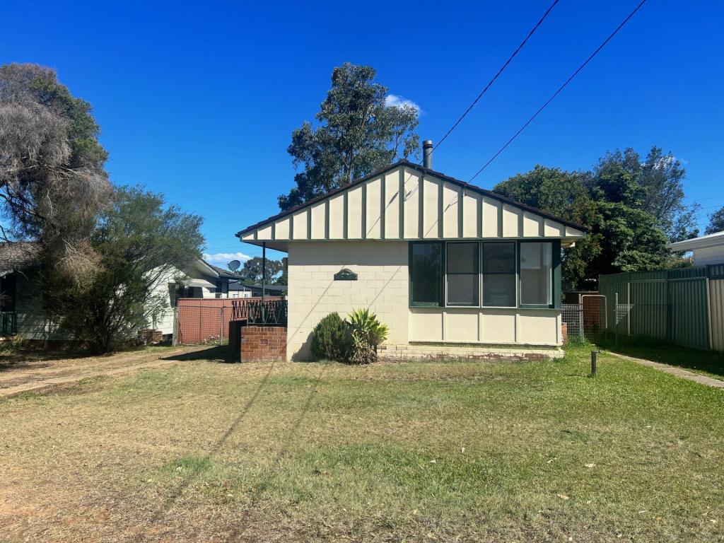 4 Cypress Rd, North St Marys, NSW 2760