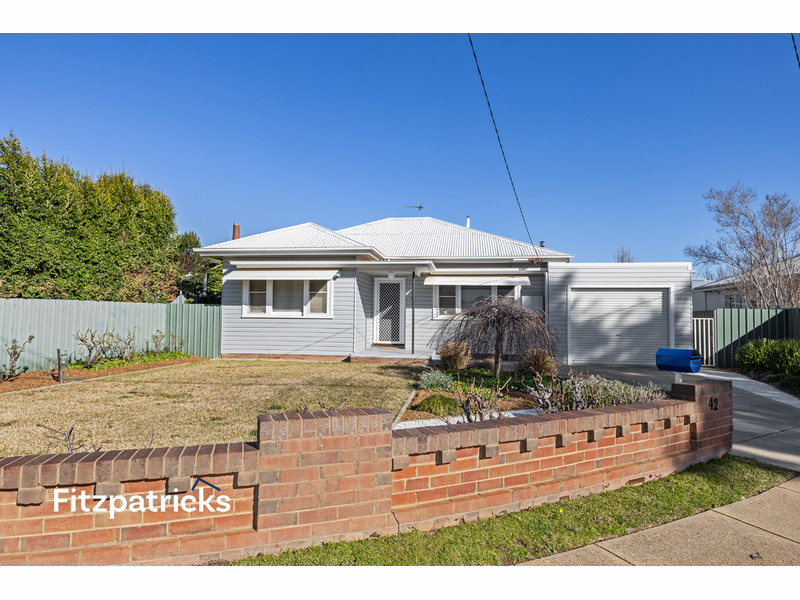 42 Gormly Ave, Wagga Wagga, NSW 2650