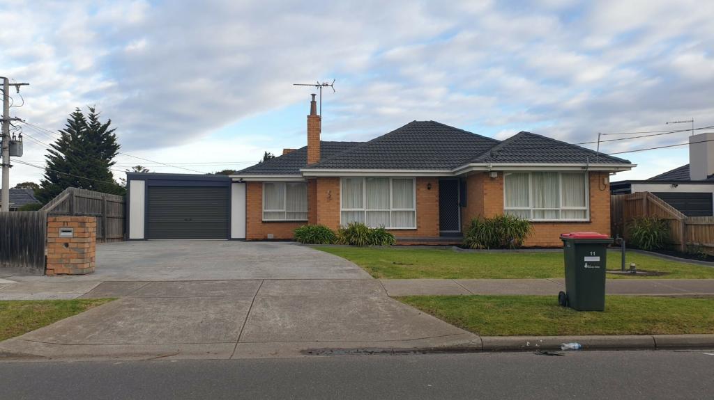 11 Groves St, Keilor East, VIC 3033