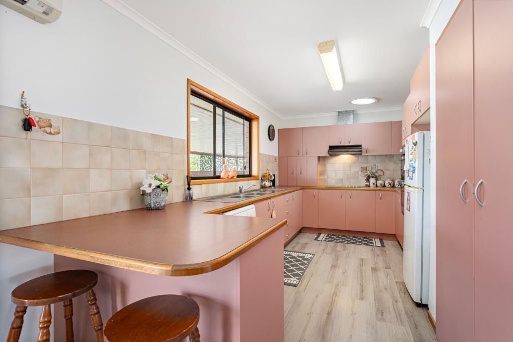 6 Hoy St, Culcairn, NSW 2660