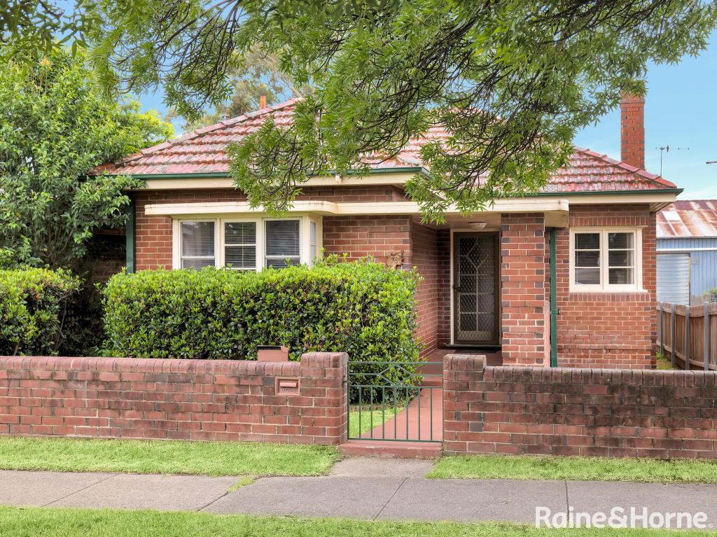 76 Seymour St, Bathurst, NSW 2795