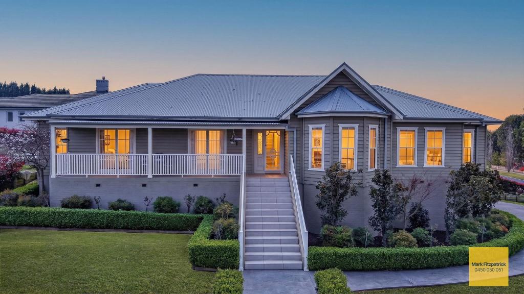 8 Yewens Cct, Grasmere, NSW 2570