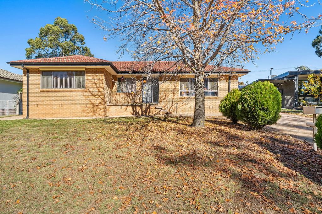 8 Davies Pl, Torrens, ACT 2607