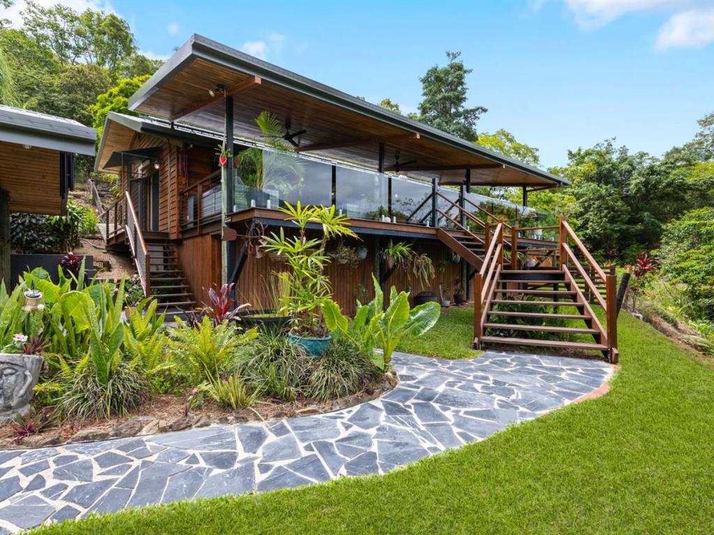 14-16 Esterina Cl, Redlynch, QLD 4870