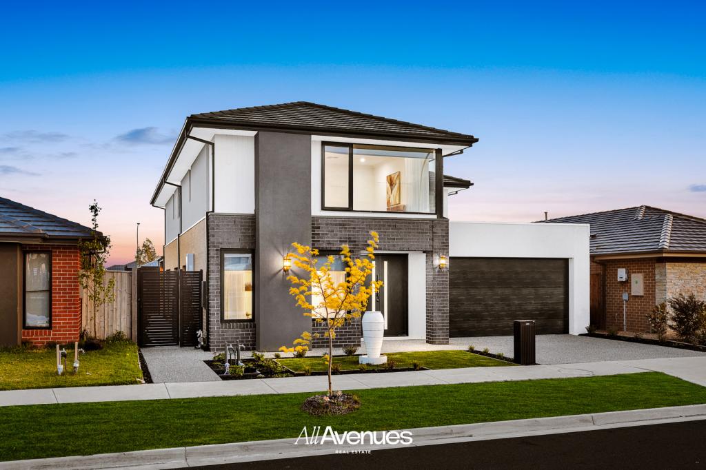 11 Golden Gate Dr, Clyde North, VIC 3978