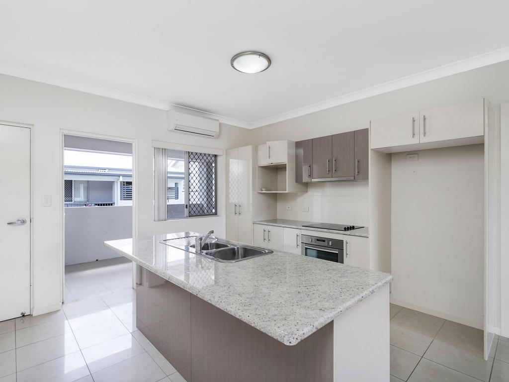 8/15 Rolle St, Holland Park West, QLD 4121