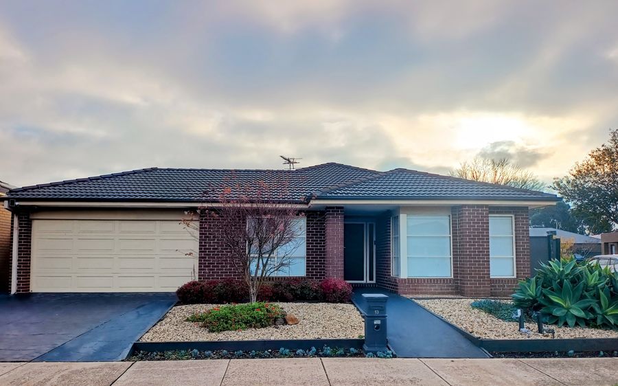 13 FAIRHAVEN BVD, CRAIGIEBURN, VIC 3064